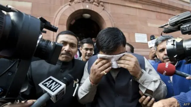 Кількох депутатів шпиталізували