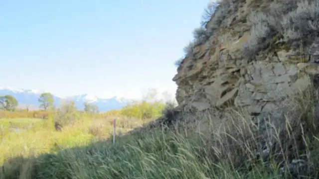 Di situs di Montana inilah ditemukan serpihan tulang bocah manusia Colvis.