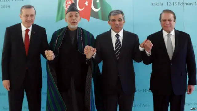 تین روزہ سربراہی اجلاس میں پاکستان کے وزیراعظم میاں محمد نواز شریف، افغان صدر حامد کرزئی اور ترکی کے صدر عبداللہ گل شریک تھے