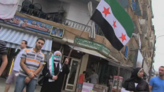 جنگ داخلی سوریه موجب برخوردهای خشونت بار بین جامعه سنی ها و شیعیان هوادار بشار اسد شده است