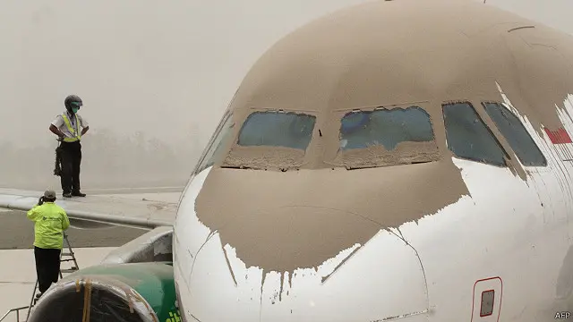 انڈونیشیا میں 130 آتش فشاں ہیں