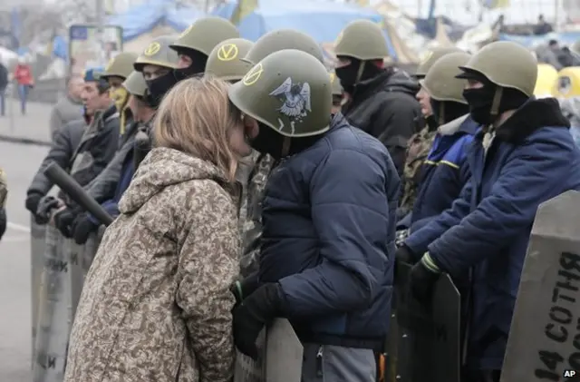 поцелуй на майдане