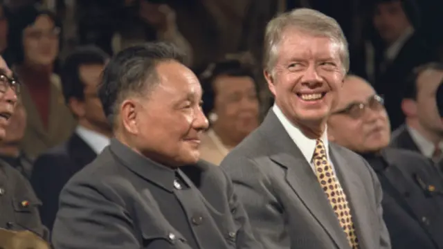 Ông Đặng Tiểu Bình và ông Jimmy Carter trong một buổi lễ vào tháng 01/1979