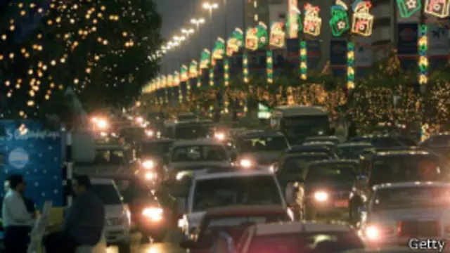 تجاوز عدد السيارات في دبي مليونًا ومائة ألف سيارة والزيادة مستمرة