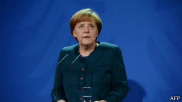 مرکل نے سنیچر کو کہا کہ وہ بدھ کو فرانس کے صدر فرانسوا اولاند سے ملاقات میں یہ مسئلہ اٹھائیں گی