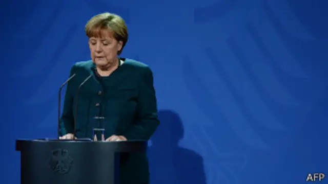 آنگلا مرکل خواهان حفاظت از سطح بالای امنیت ارتباطات شد