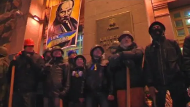 Người biểu tình Ukraine đã chiếm giữ các trụ sở chính quyền trong nhiều ngày