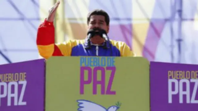 أمر الرئيس مادورو بطرد ثلاثة دبلوماسيين أمريكيين هذا الأسبوع.