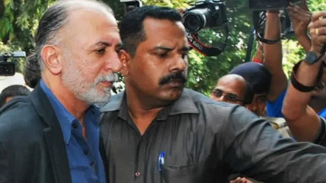 المتهم تارون تيجبال ينفي جميع التهم الموجهة إليه.