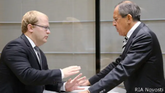 Сергей Лавров, Урмас Паэт