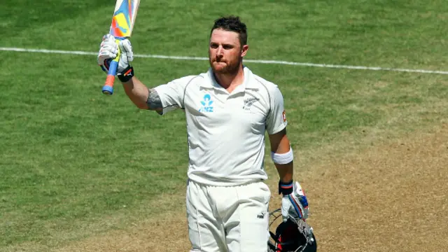 نن په څلورمه ورځ د نیوزیلنډ لوبغاړي د استرالیا د توپوهونکي فېلېپ هیوز د ناڅاپي مړینې له کبله ډېر احساساتي وو.