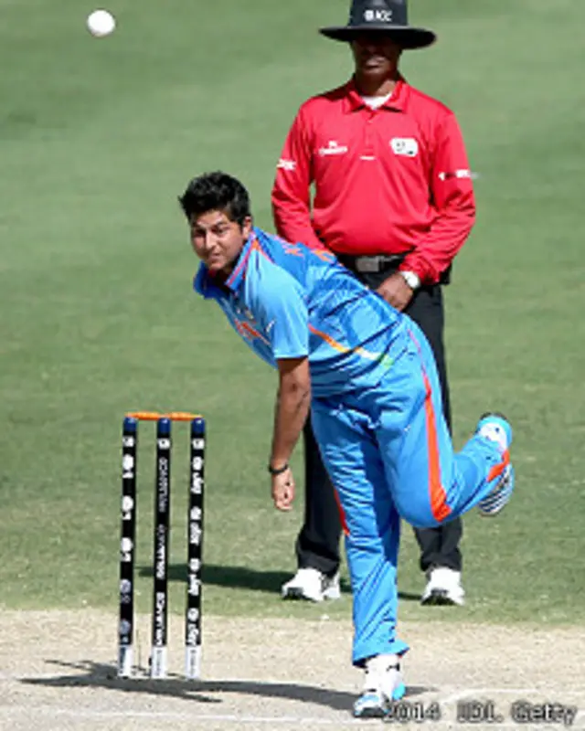 कुलदीप यादव, गेंदबाज, भारत