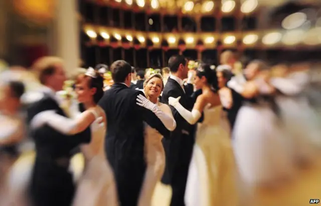 Вальсирующие жители Вены