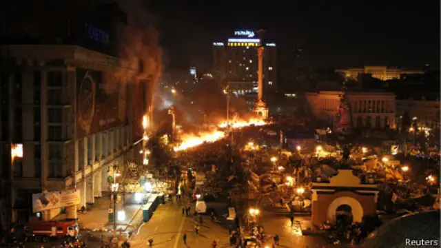 میدان استقلال از ماه نوامبر صحنه اعتراض بوده