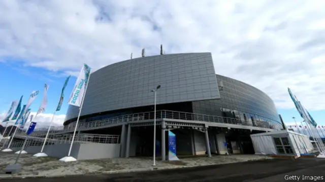 Керлинговый центр "Ледяной куб" в Олимпийском парке в Сочи