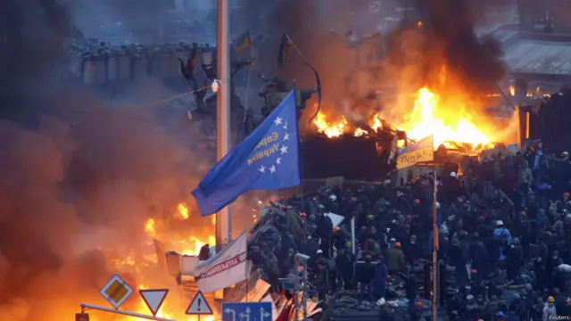 майдан в облозі