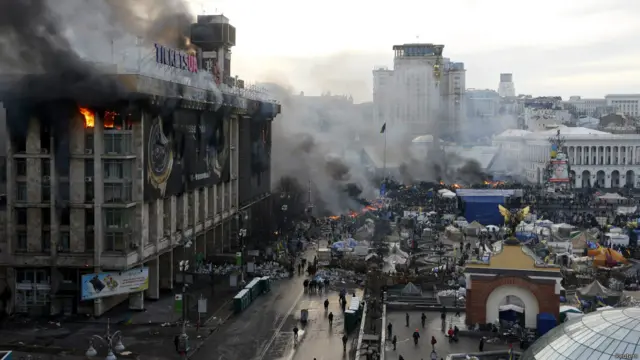 майдан в облозі