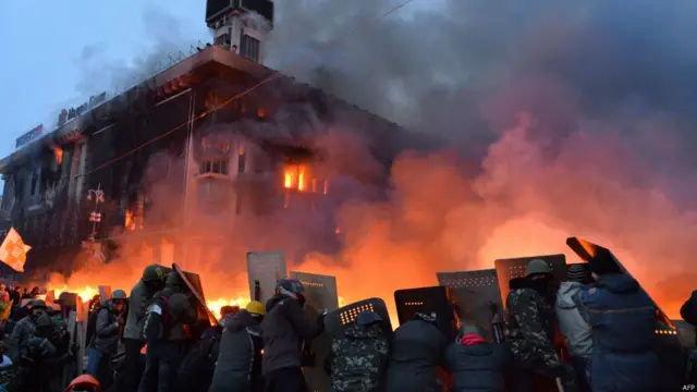 майдан в облозі