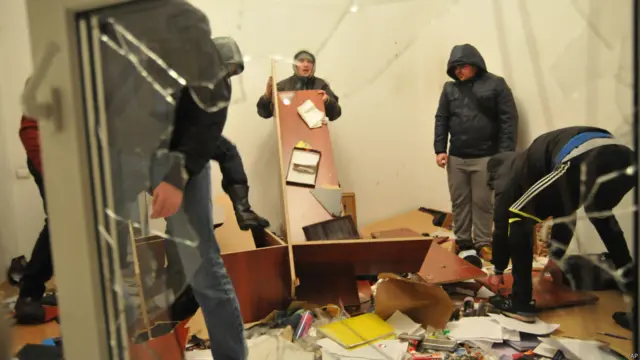 майдан в облозі