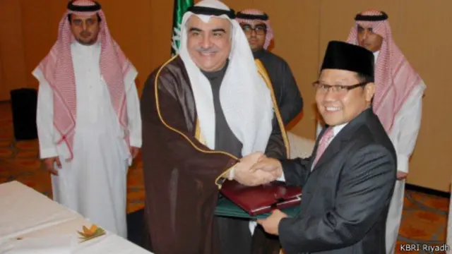 Muhaimin Iskandar (kanan) dan Adiel Muhammad Fakieh