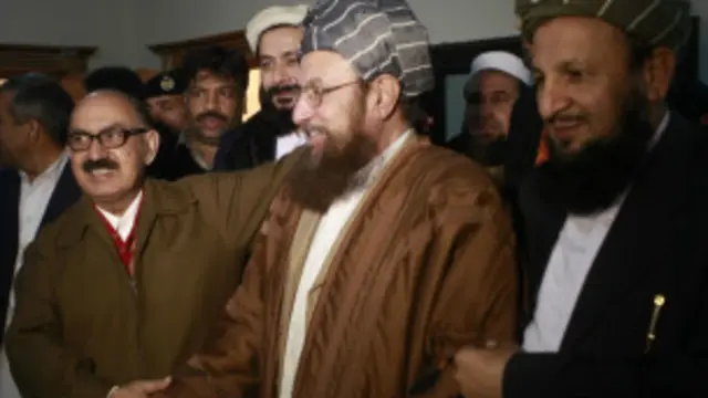 ’ریاست پاکستان کے ادارے براہ راست طالبان سے مذاکرات کریں اور مذاکراتی کمیٹیاں تحلیل کر دی جائیں۔‘ صحافی سلیم صافی