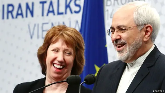 بتانی بل، خبرنگار بی‌بی‌سی در وین می‌گوید دو طرف بسیار شاد و خندان بودند و راضی به نظر می‌رسیدند