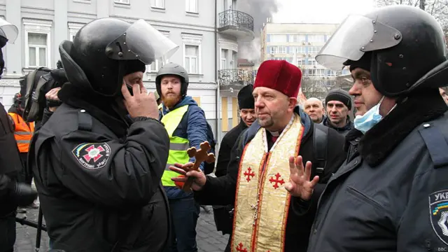 Офицер и священник