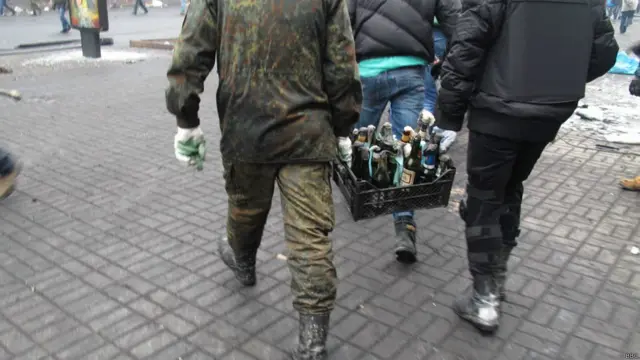 Бутылки с зажигательной смесью