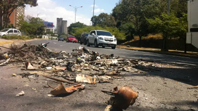 Rastro deixado por manifestantes