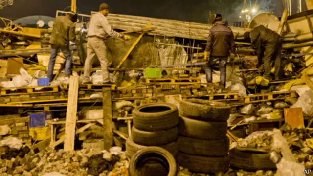 Возведение баррикад