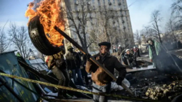 د کړکیچ د پای ته رسېدو تړون لاسلیک شوی، خو حالات لا هم ترینګلي دي