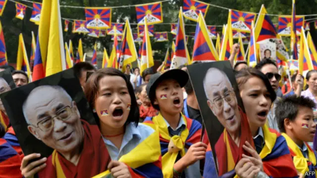 Protes warga Tibet