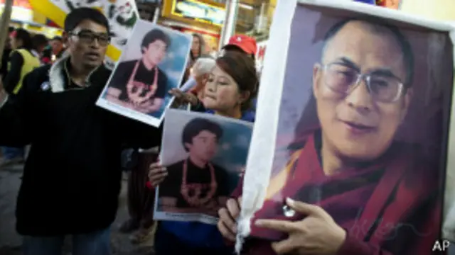 चीनी सरकार दलाई लामा पर विरोध भड़काने का आरोप लगाता रहा है.