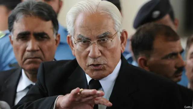 ایسا محسوس ہوتا تھا کہ سابق صدر کے وکلا کو اس درخواست پر آنے والے فیصلے کا پہلے سے علم تھا