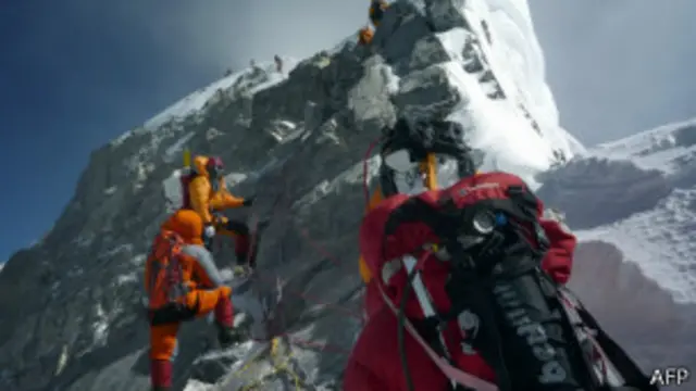 حکام کے مطابق ایورسٹ کے بیس کیمپ میں فوج اور پولیس پر مشتمل دفتر رواں برس اپریل میں کھولا جائے گا