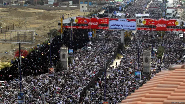 ووصف مراقبون الحشود في صنعاء بأنها الأكبر من نوعها منذ سنوات.