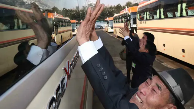 قد لا يرى هؤلاء احبتهم ثانية، إذ ان معظمهم من الطاعنين في السن.