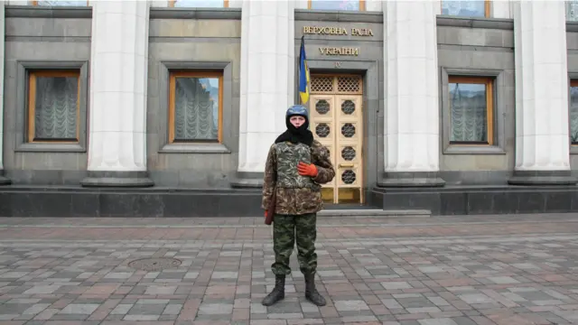 ... та Кабмін з Верховною Радою. 