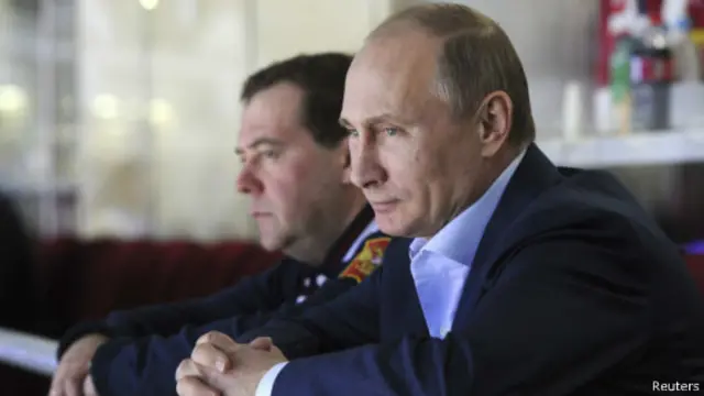 ولادیمیر پوتین و دمیتری مدودف، رییس جمهوری و نخست وزیر روسیه