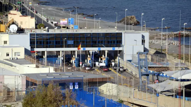 Росія відкликала запит на дозаправку в іспанському порту Сеута 