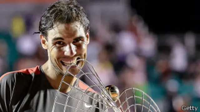 جوکووچ اور ندال کے درمیان 40 بار مقابلہ ہوا ہے جس میں ندال نے 22 بار کامیابی حاصل کی ہے