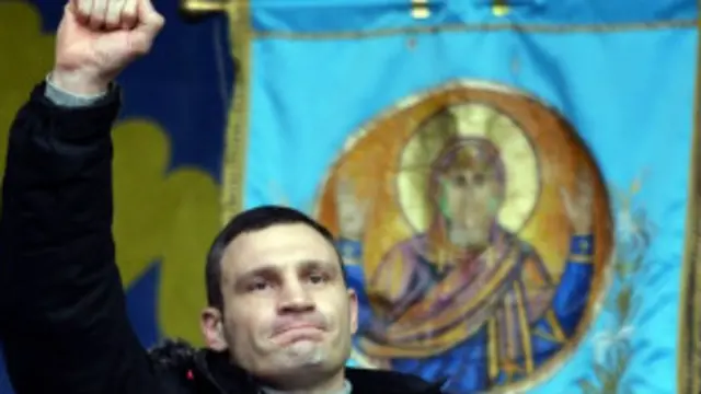 استطاع المتظاهرون في أوكرانيا الإطاحة بالرئيس الأوكراني فيكتور يانوكوفيتش.