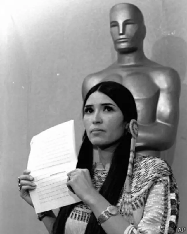 دختری که جای براندو جایزه گرفت