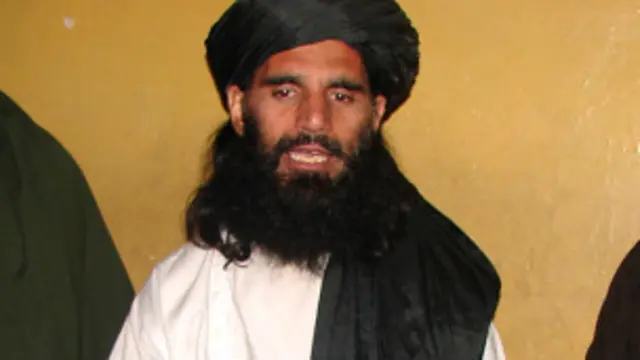 كان شاهين زعيم طالبان باكستان لفترة وجيزة اثر مقتل زعيمها حكيم الله محسود العام الماضي