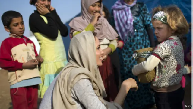 این سومین باری است که آنجلینا جولی از پناهندگان سوری در لبنان دیدار می کند