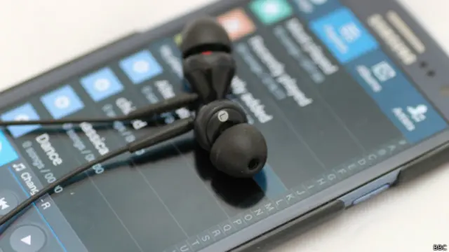 मोबाइल म्यूज़िक