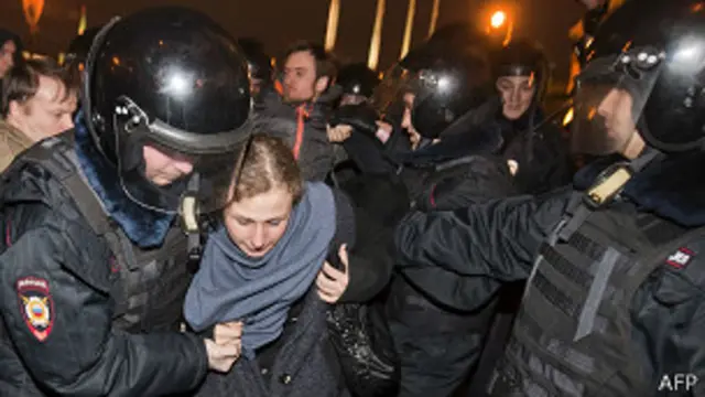 Мария Алехина у Манежа