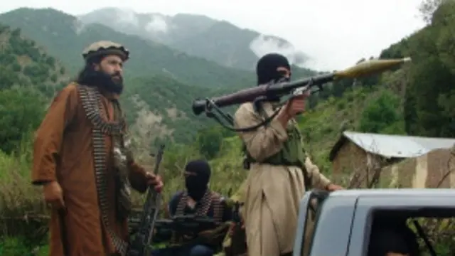 تعد الضربة الجوية الباكستانية رابع عملية يشنها الجيش على معاقل لطالبان في مناطق وزيرستان القبلية