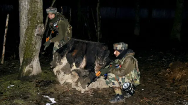 भारत प्रशासित कश्मीर में भारतीय सैनिक