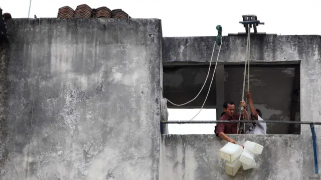 Menarik air ke gedung bertingkat